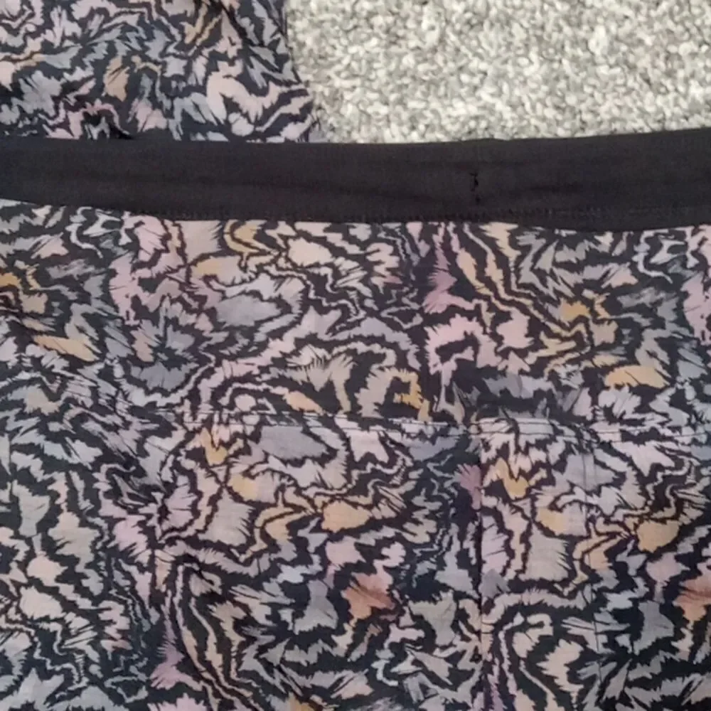 Athleta Trekkie North Jogger. Black gray & purple. Size 20 NWT - Picture 2 of 3